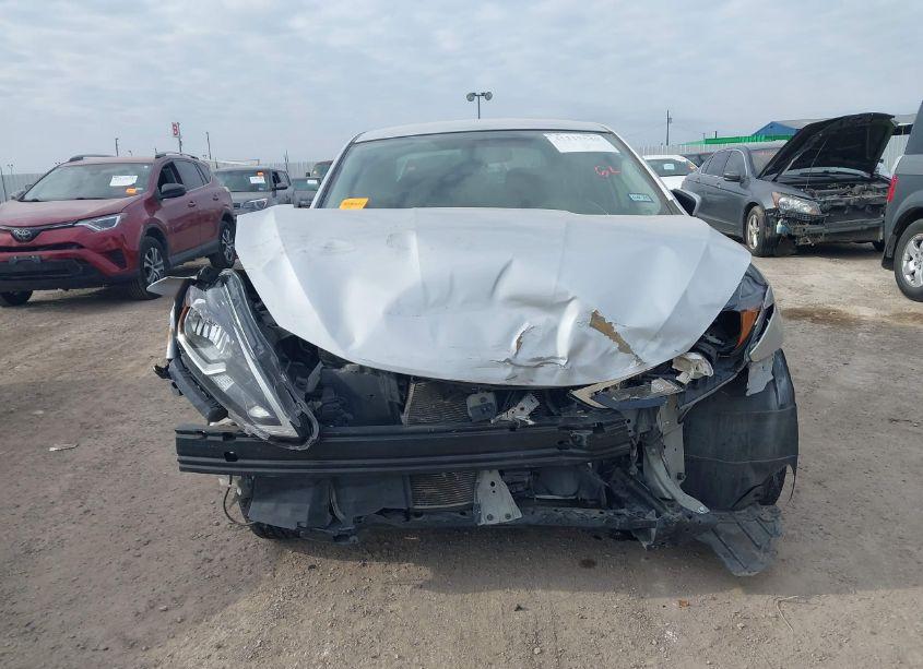 Photo 12 of 2019 Nissan Sentra S (VIN 3N1AB7AP7KY279283)