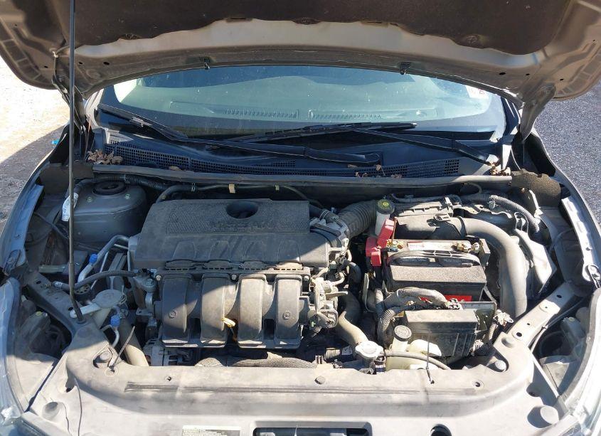 Photo 10 of 2019 Nissan Sentra S (VIN 3N1AB7AP7KY279798)