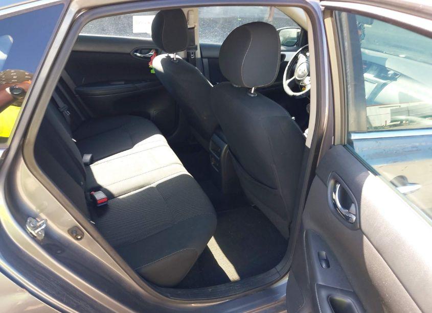 Photo 8 of 2019 Nissan Sentra S (VIN 3N1AB7AP7KY279798)