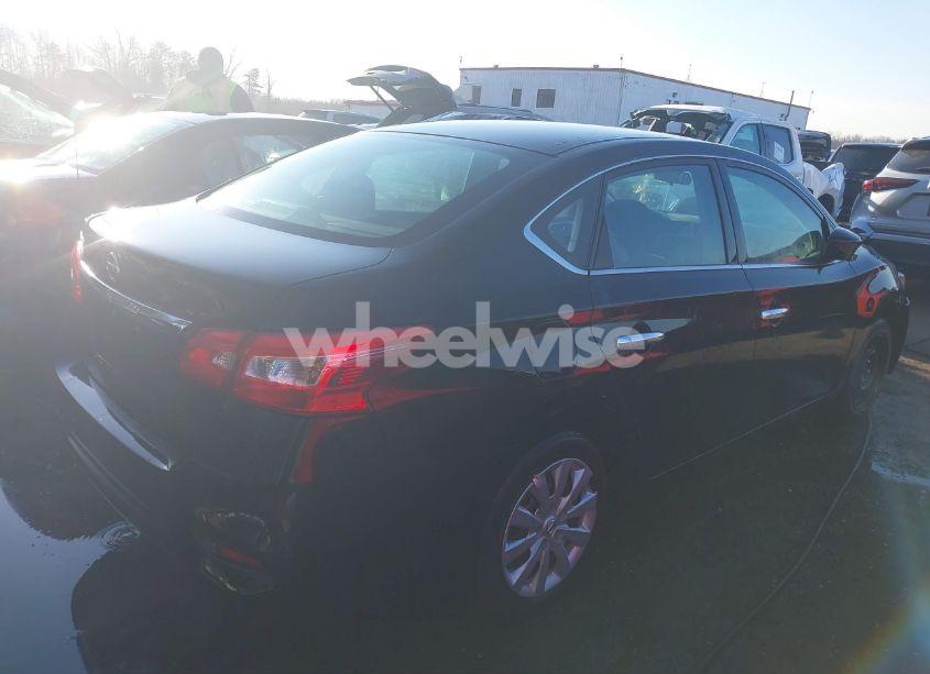 Photo 4 of 2019 Nissan Sentra S (VIN 3N1AB7AP7KY282166)