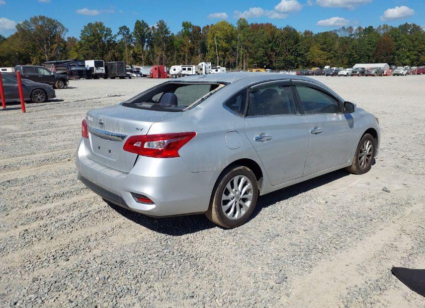 Photo 4 of 2019 Nissan Sentra SV (VIN 3N1AB7AP7KY294723)
