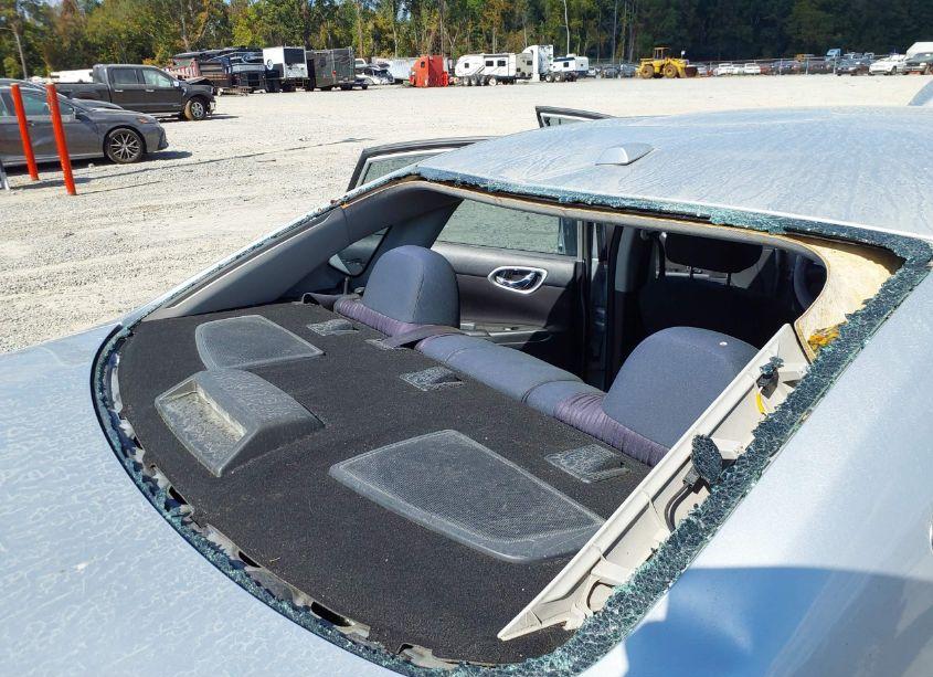 Photo 6 of 2019 Nissan Sentra SV (VIN 3N1AB7AP7KY294723)