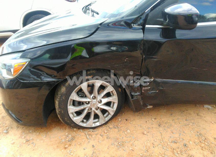 Photo 6 of 2019 Nissan Sentra SV (VIN 3N1AB7AP7KY295726)