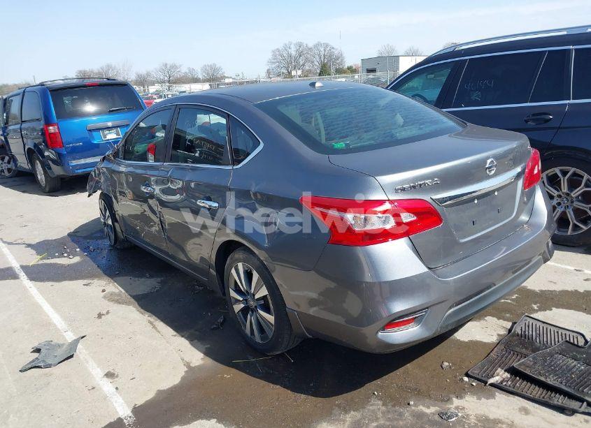 Photo 3 of 2019 Nissan Sentra SL (VIN 3N1AB7AP7KY302268)