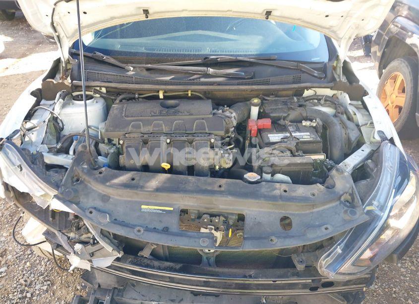 Photo 10 of 2019 Nissan Sentra S (VIN 3N1AB7AP7KY305977)