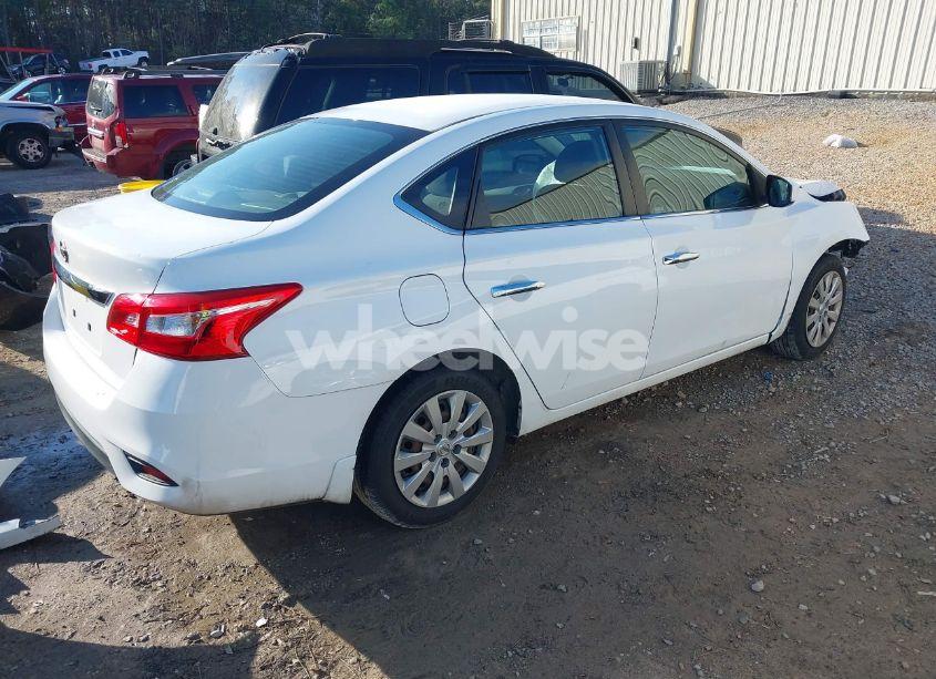 Photo 4 of 2019 Nissan Sentra S (VIN 3N1AB7AP7KY305977)