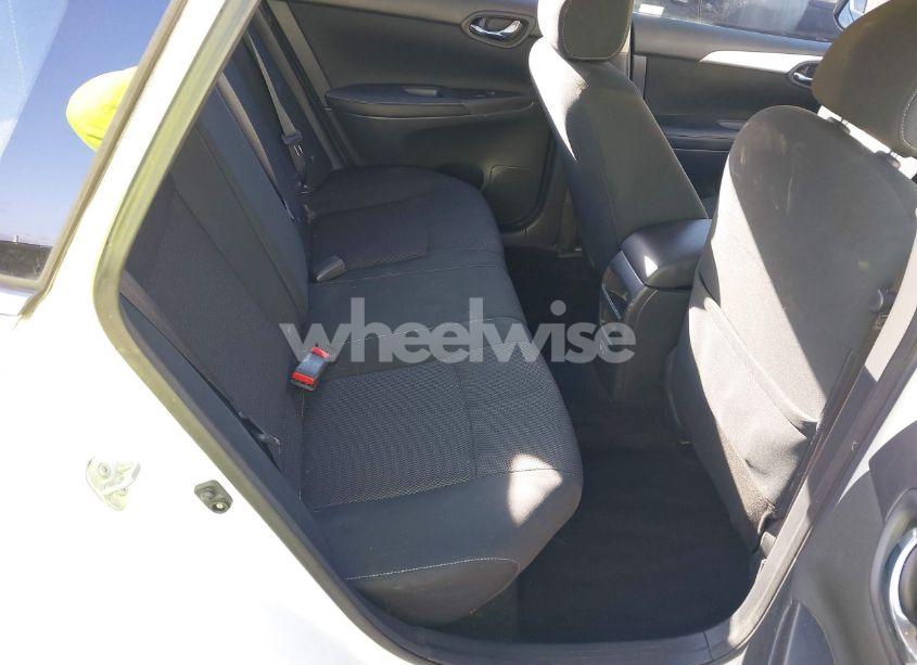 Photo 8 of 2019 Nissan Sentra S (VIN 3N1AB7AP7KY305977)