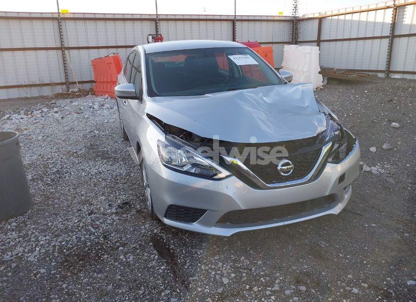 2019 Nissan Sentra SV (VIN 3N1AB7AP7KY320849) main photo