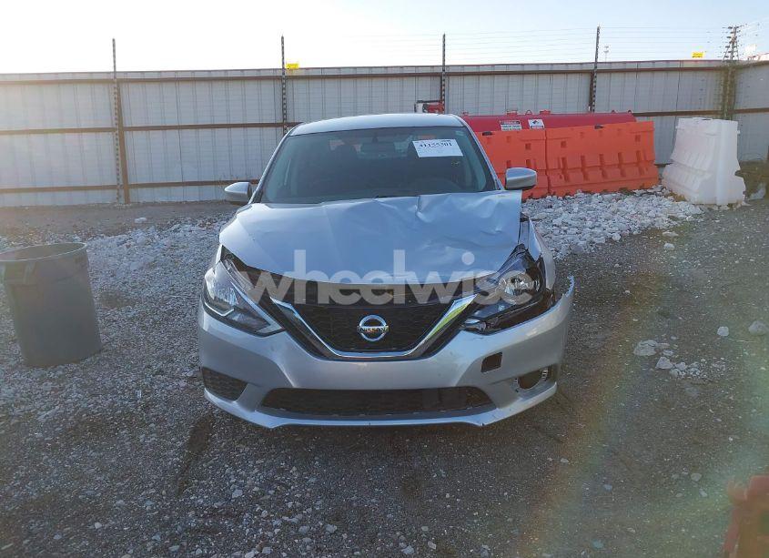 Photo 13 of 2019 Nissan Sentra SV (VIN 3N1AB7AP7KY320849)