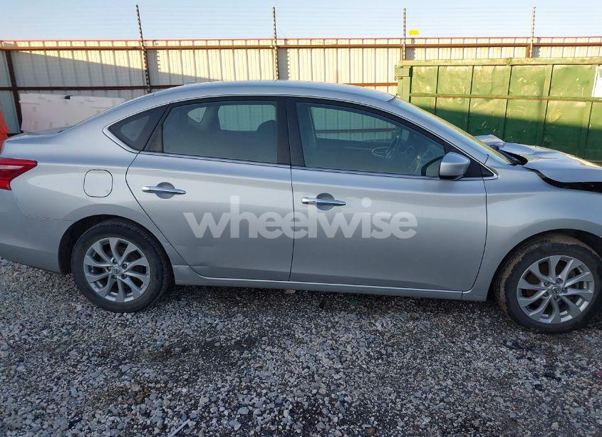 Photo 14 of 2019 Nissan Sentra SV (VIN 3N1AB7AP7KY320849)