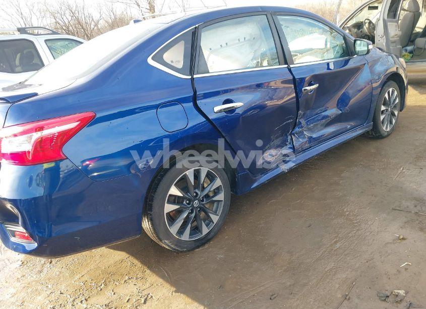 Photo 6 of 2019 Nissan Sentra SR (VIN 3N1AB7AP7KY331737)