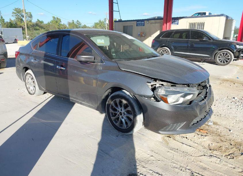 2019 Nissan Sentra SV (VIN 3N1AB7AP7KY338459) main photo