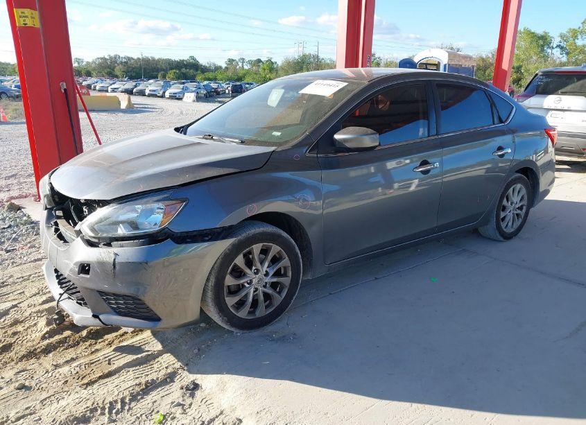 Photo 2 of 2019 Nissan Sentra SV (VIN 3N1AB7AP7KY338459)