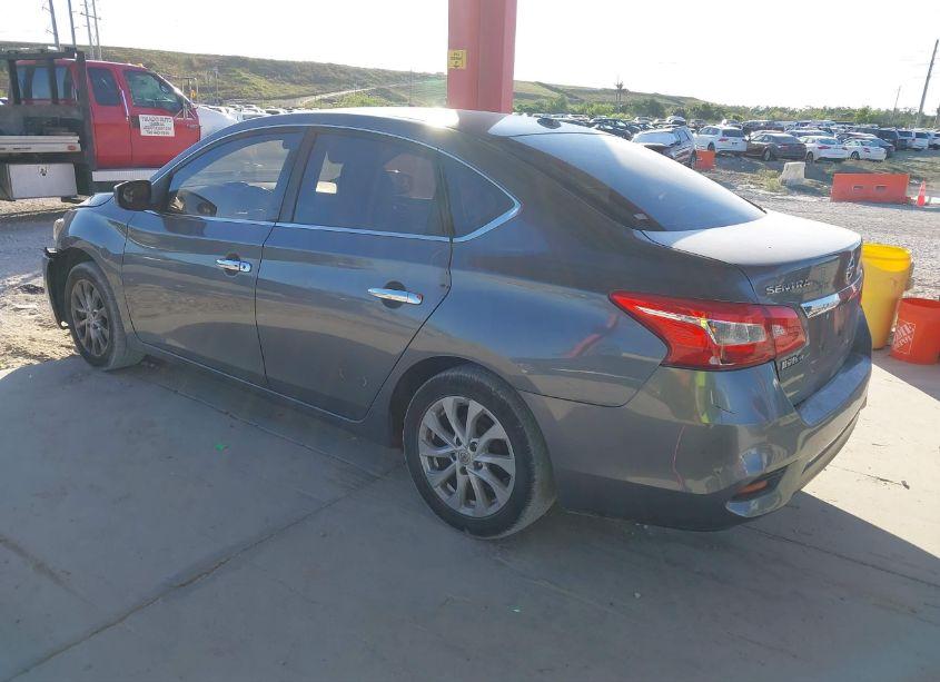 Photo 3 of 2019 Nissan Sentra SV (VIN 3N1AB7AP7KY338459)