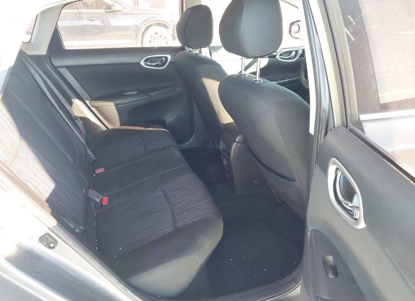 Photo 8 of 2019 Nissan Sentra SV (VIN 3N1AB7AP7KY338459)