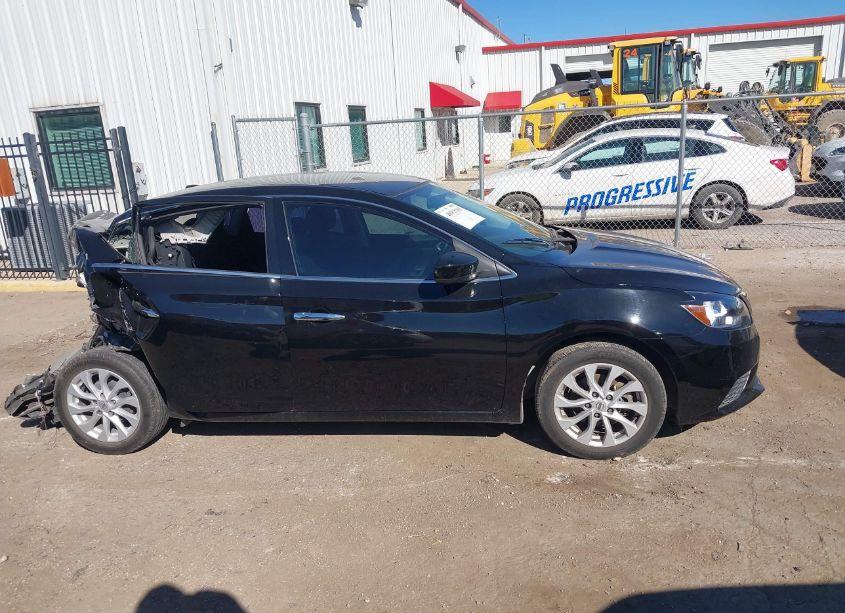 Photo 13 of 2019 Nissan Sentra SV (VIN 3N1AB7AP7KY339031)