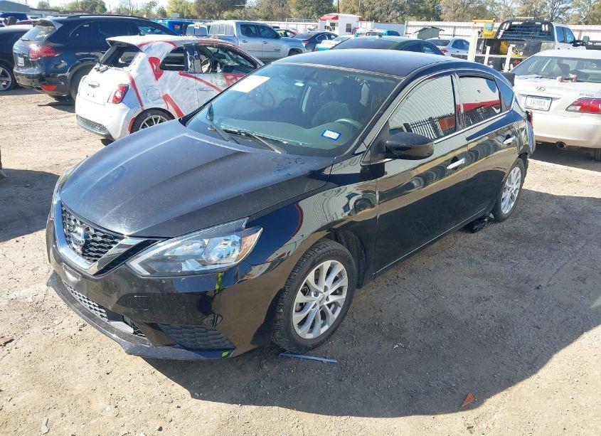 Photo 2 of 2019 Nissan Sentra SV (VIN 3N1AB7AP7KY339031)