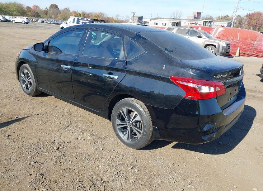 Photo 3 of 2019 Nissan Sentra S (VIN 3N1AB7AP7KY345122)