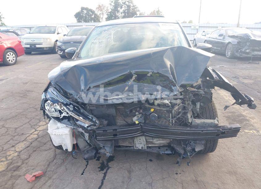 Photo 6 of 2019 Nissan Sentra S (VIN 3N1AB7AP7KY352927)