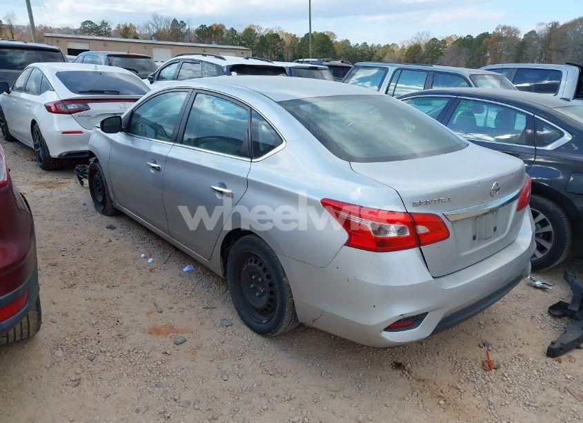 Photo 3 of 2019 Nissan Sentra S (VIN 3N1AB7AP7KY358212)