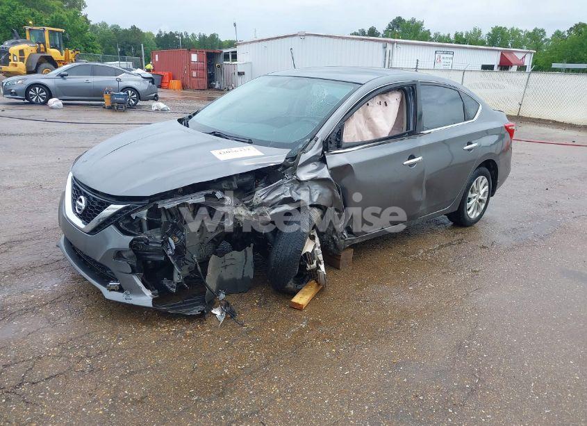 Photo 2 of 2019 Nissan Sentra SV (VIN 3N1AB7AP7KY364754)