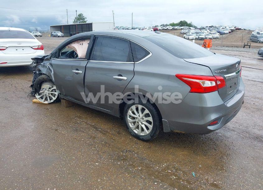 Photo 3 of 2019 Nissan Sentra SV (VIN 3N1AB7AP7KY364754)