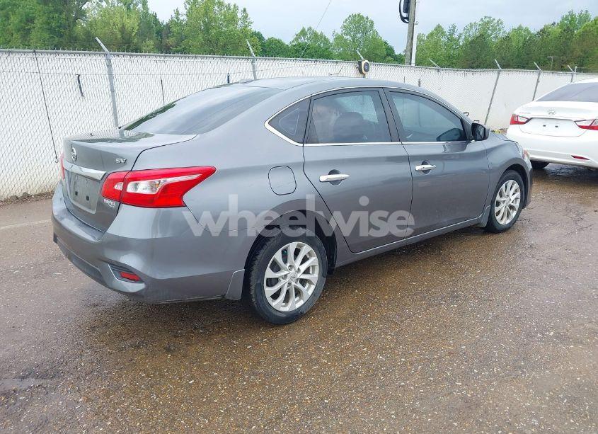 Photo 4 of 2019 Nissan Sentra SV (VIN 3N1AB7AP7KY364754)