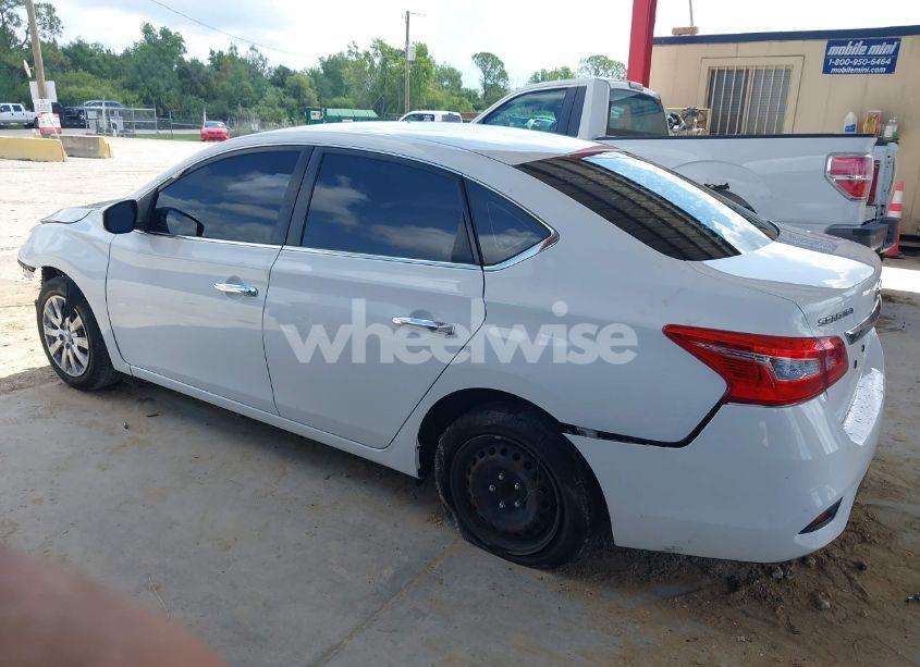 Photo 15 of 2019 Nissan Sentra S (VIN 3N1AB7AP7KY365189)