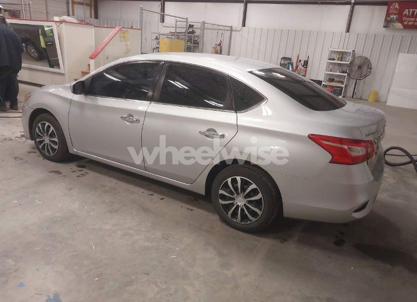 Photo 3 of 2019 Nissan Sentra S (VIN 3N1AB7AP7KY371607)