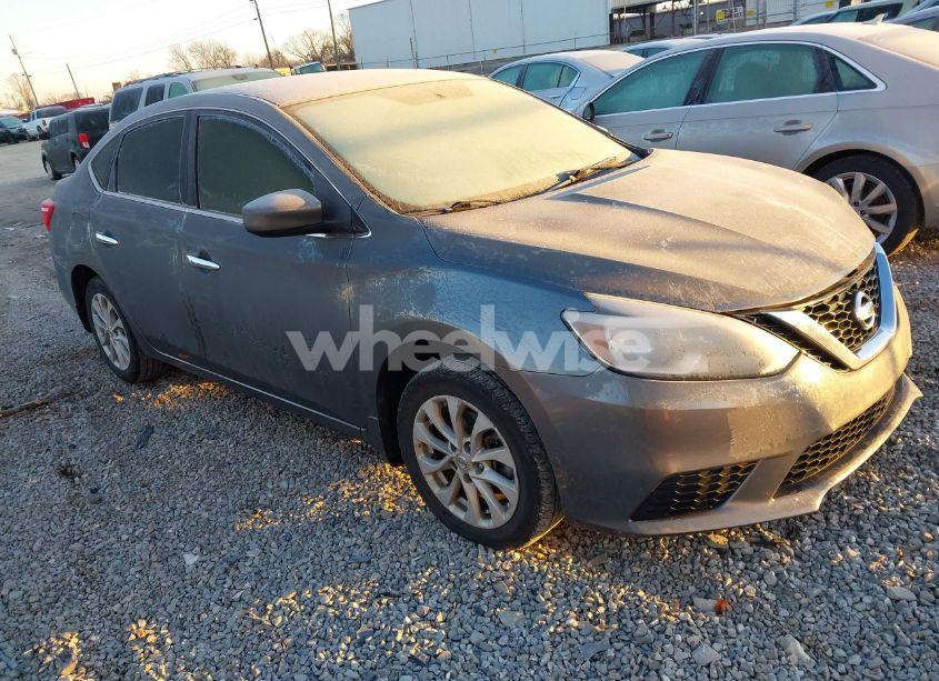 2019 Nissan Sentra SV (VIN 3N1AB7AP7KY374586) main photo