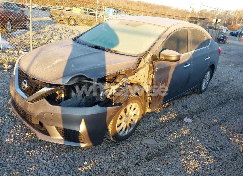 Photo 2 of 2019 Nissan Sentra SV (VIN 3N1AB7AP7KY374586)