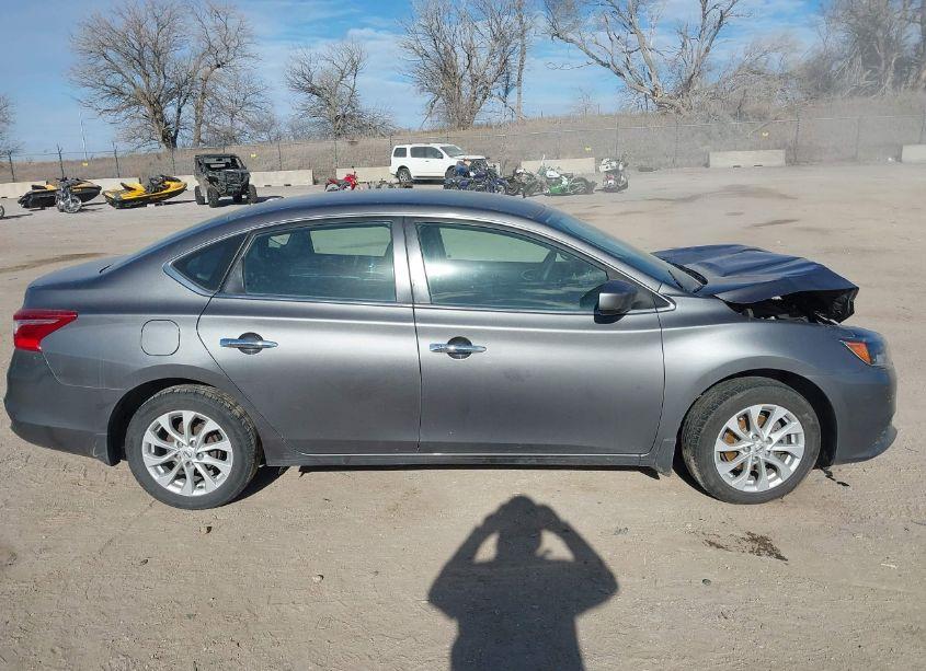 Photo 13 of 2019 Nissan Sentra SV (VIN 3N1AB7AP7KY388780)