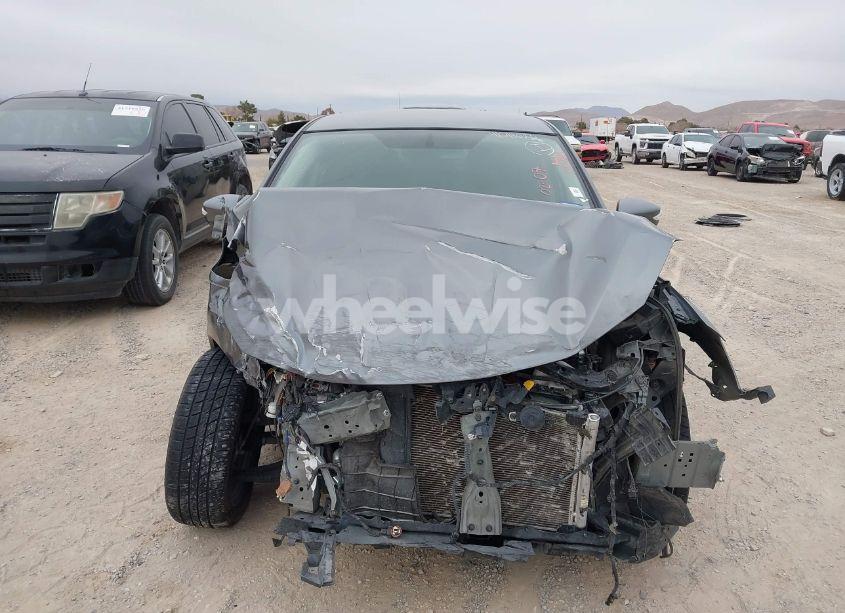 Photo 11 of 2019 Nissan Sentra SR (VIN 3N1AB7AP7KY396877)