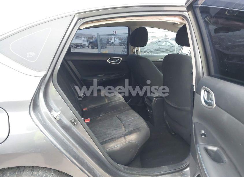 Photo 8 of 2019 Nissan Sentra SR (VIN 3N1AB7AP7KY396877)