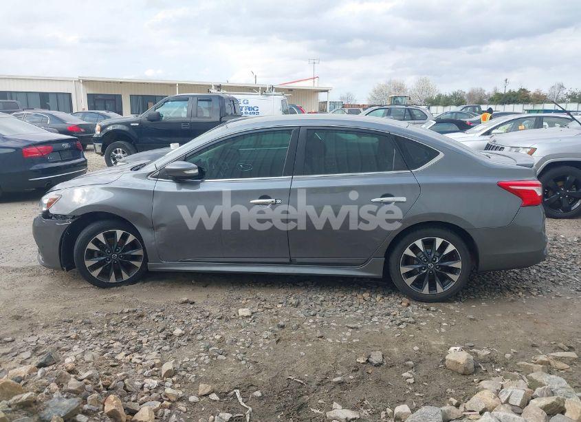 Photo 14 of 2019 Nissan Sentra SR (VIN 3N1AB7AP7KY415959)