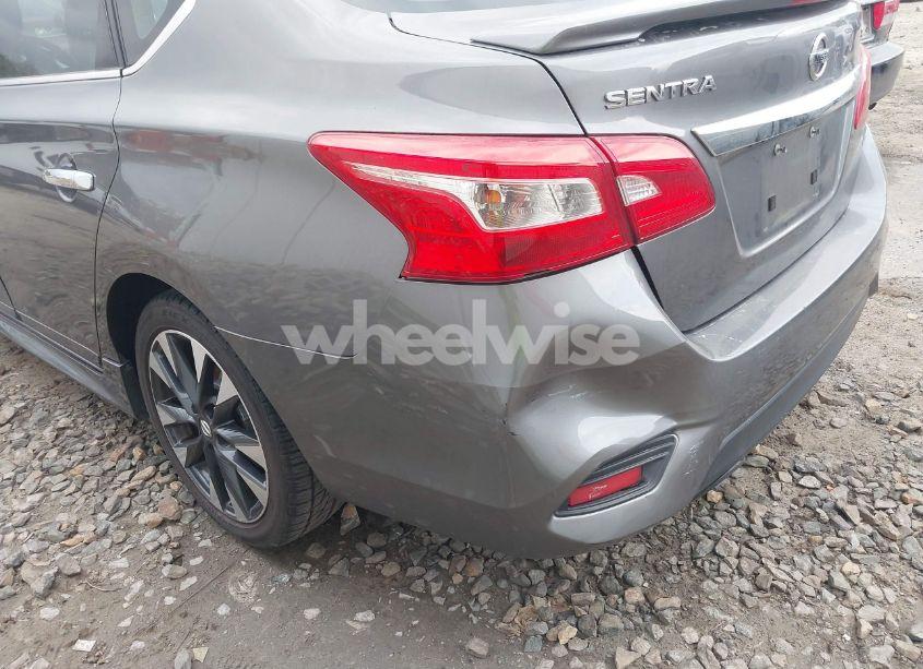 Photo 20 of 2019 Nissan Sentra SR (VIN 3N1AB7AP7KY415959)