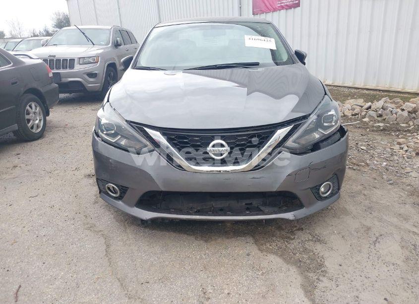 Photo 6 of 2019 Nissan Sentra SR (VIN 3N1AB7AP7KY415959)