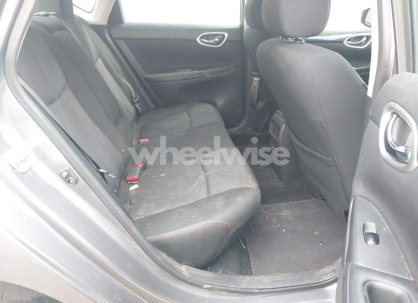 Photo 8 of 2019 Nissan Sentra SR (VIN 3N1AB7AP7KY415959)