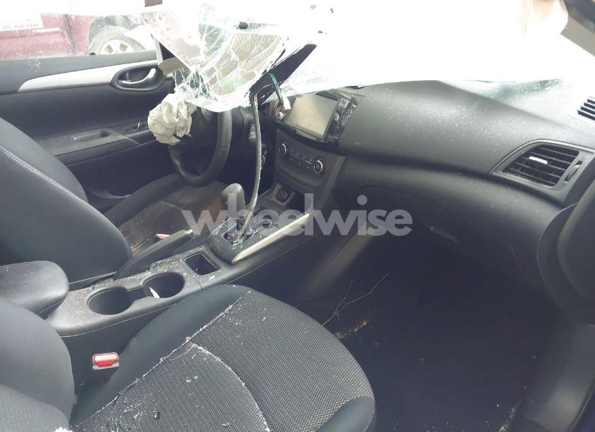 Photo 5 of 2019 Nissan Sentra S (VIN 3N1AB7AP7KY420739)