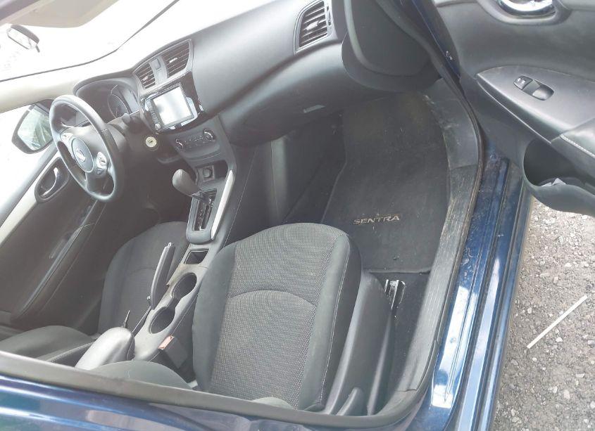 Photo 5 of 2019 Nissan Sentra S (VIN 3N1AB7AP7KY428419)