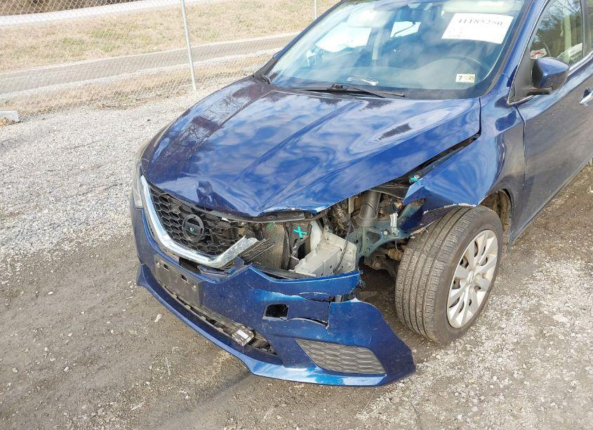 Photo 6 of 2019 Nissan Sentra S (VIN 3N1AB7AP7KY428419)