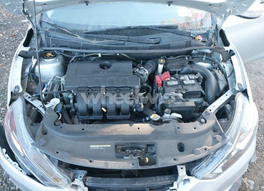 Photo 10 of 2019 Nissan Sentra SV (VIN 3N1AB7AP7KY434155)