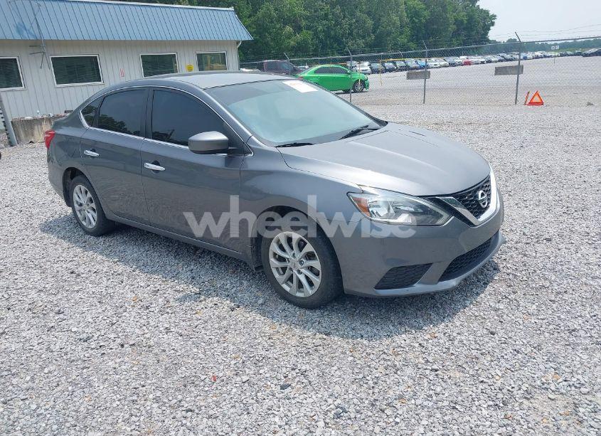 2019 Nissan Sentra SV (VIN 3N1AB7AP7KY439775) main photo