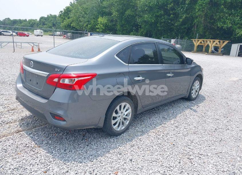 Photo 4 of 2019 Nissan Sentra SV (VIN 3N1AB7AP7KY439775)