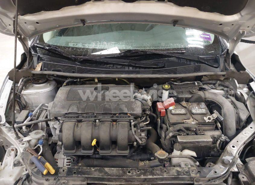 Photo 10 of 2019 Nissan Sentra SV (VIN 3N1AB7AP7KY440764)