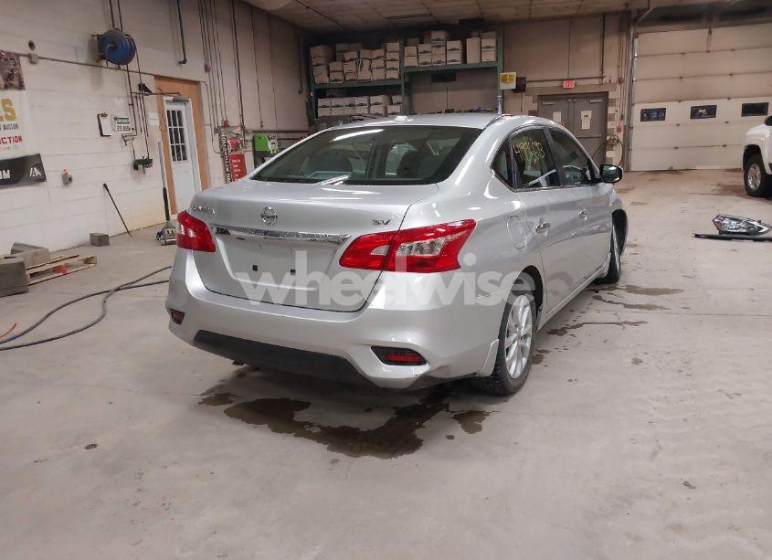 Photo 4 of 2019 Nissan Sentra SV (VIN 3N1AB7AP7KY440764)