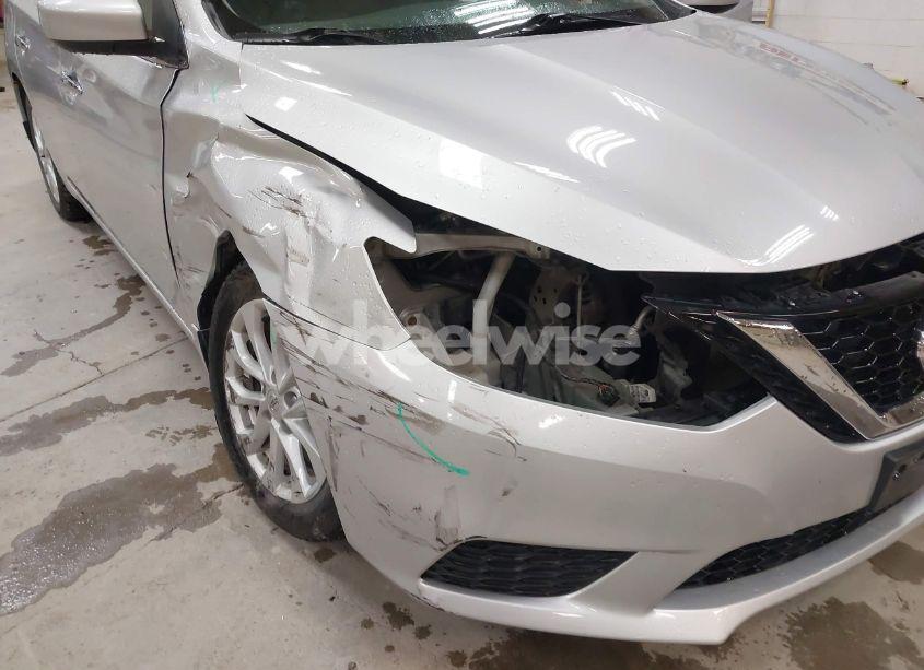 Photo 6 of 2019 Nissan Sentra SV (VIN 3N1AB7AP7KY440764)