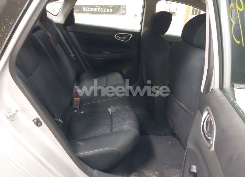 Photo 8 of 2019 Nissan Sentra SV (VIN 3N1AB7AP7KY440764)