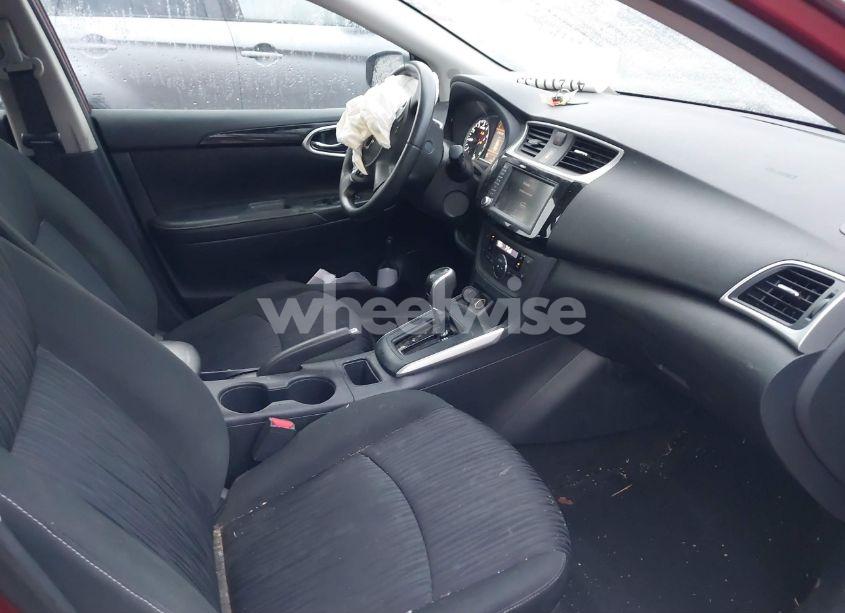 Photo 5 of 2019 Nissan Sentra SV (VIN 3N1AB7AP7KY441641)