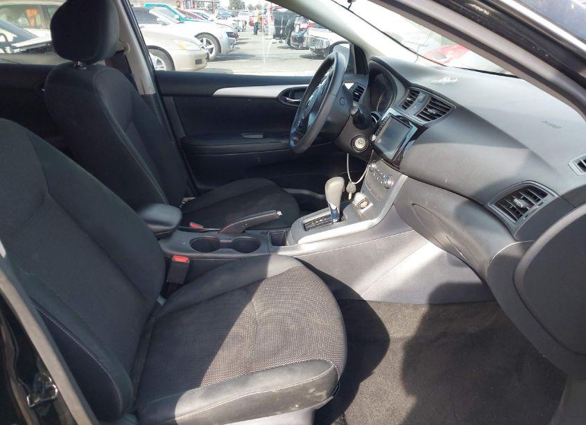 Photo 5 of 2019 Nissan Sentra S (VIN 3N1AB7AP7KY449741)